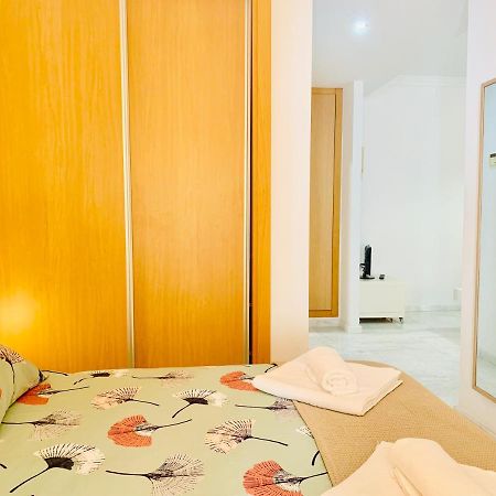 Homely Malaga Parras Con Terraza Interior Y Parking Privado Bajo Suplemento Экстерьер фото