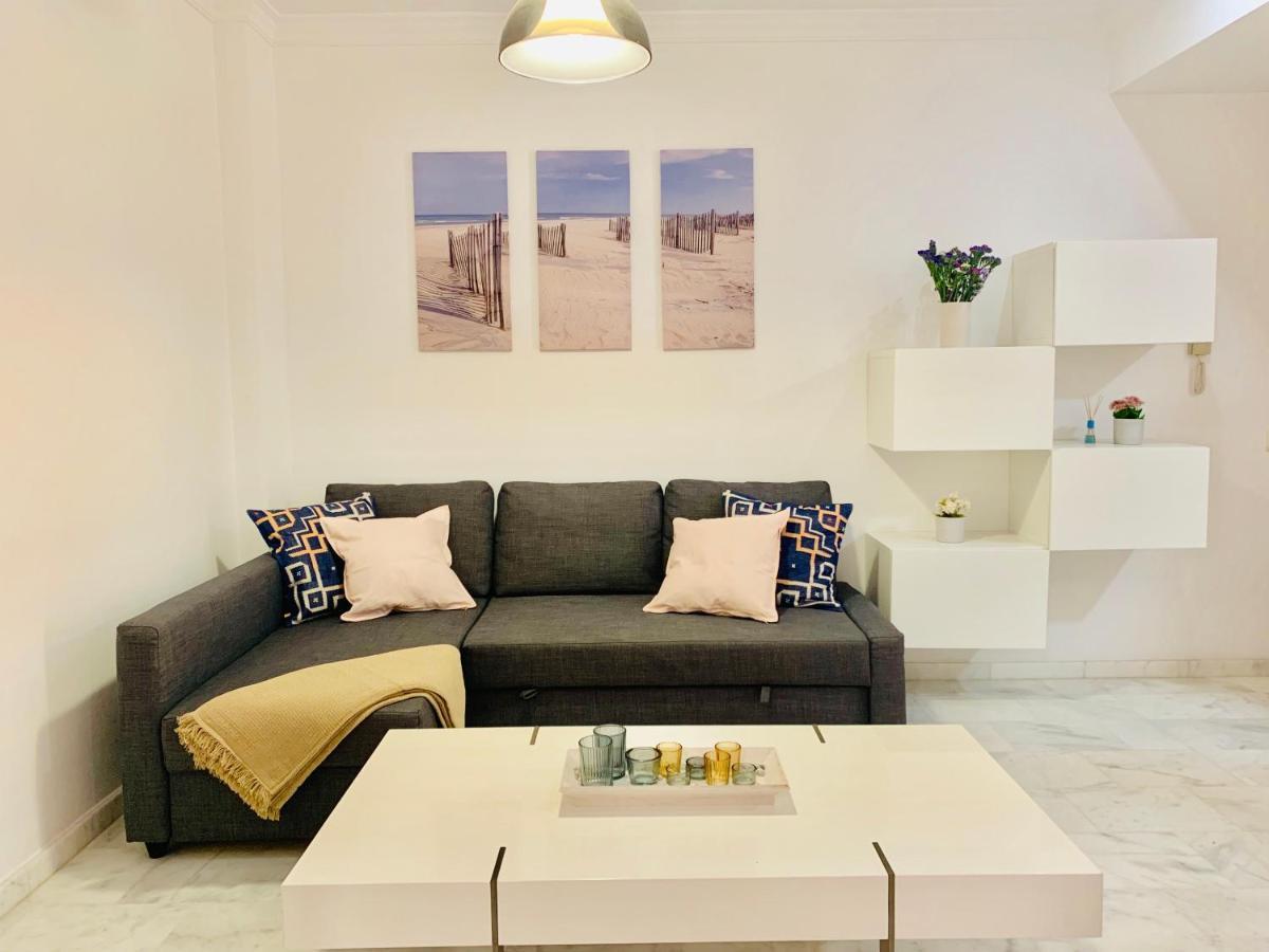 Homely Malaga Parras Con Terraza Interior Y Parking Privado Bajo Suplemento Экстерьер фото