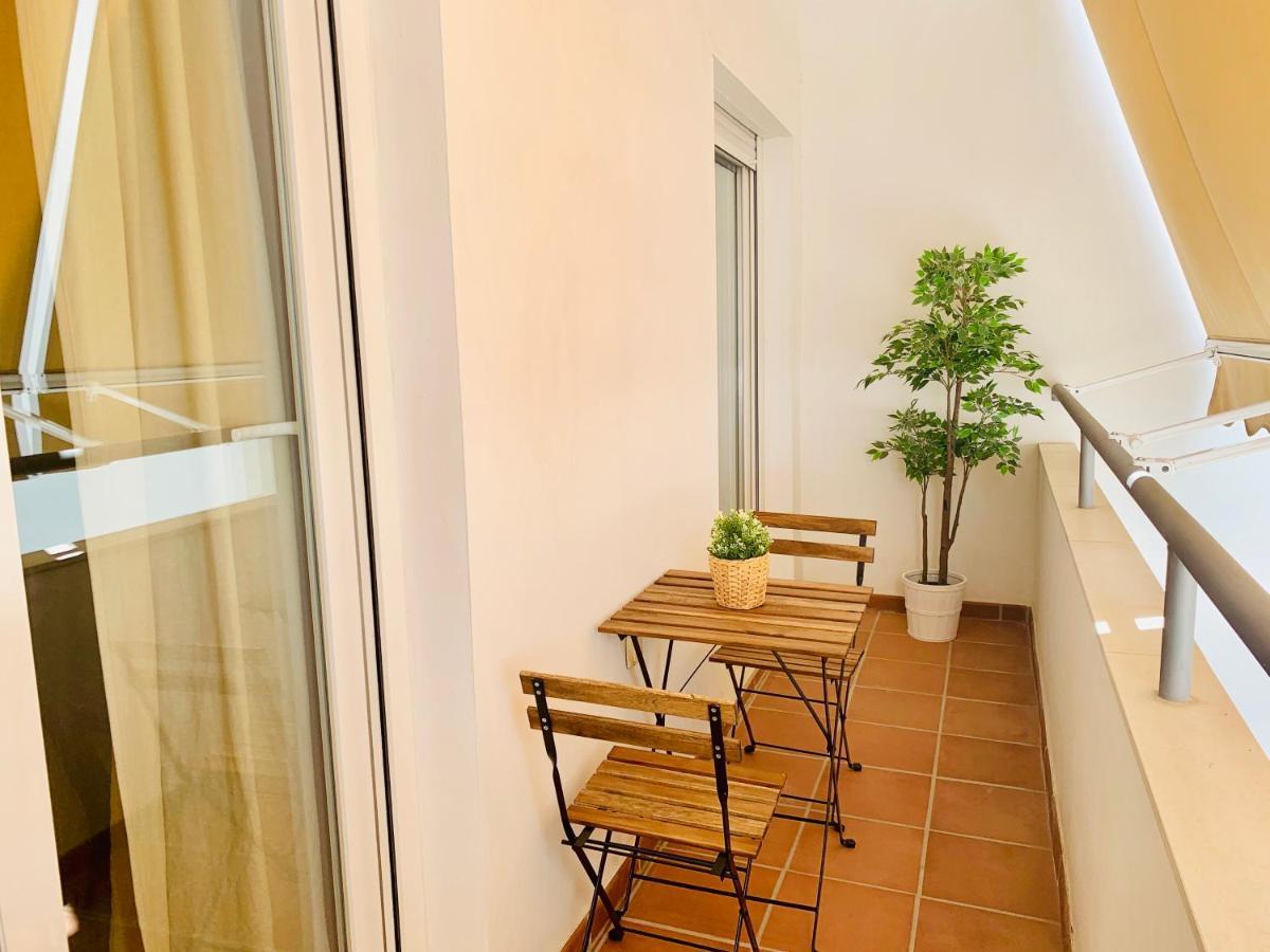 Homely Malaga Parras Con Terraza Interior Y Parking Privado Bajo Suplemento Экстерьер фото